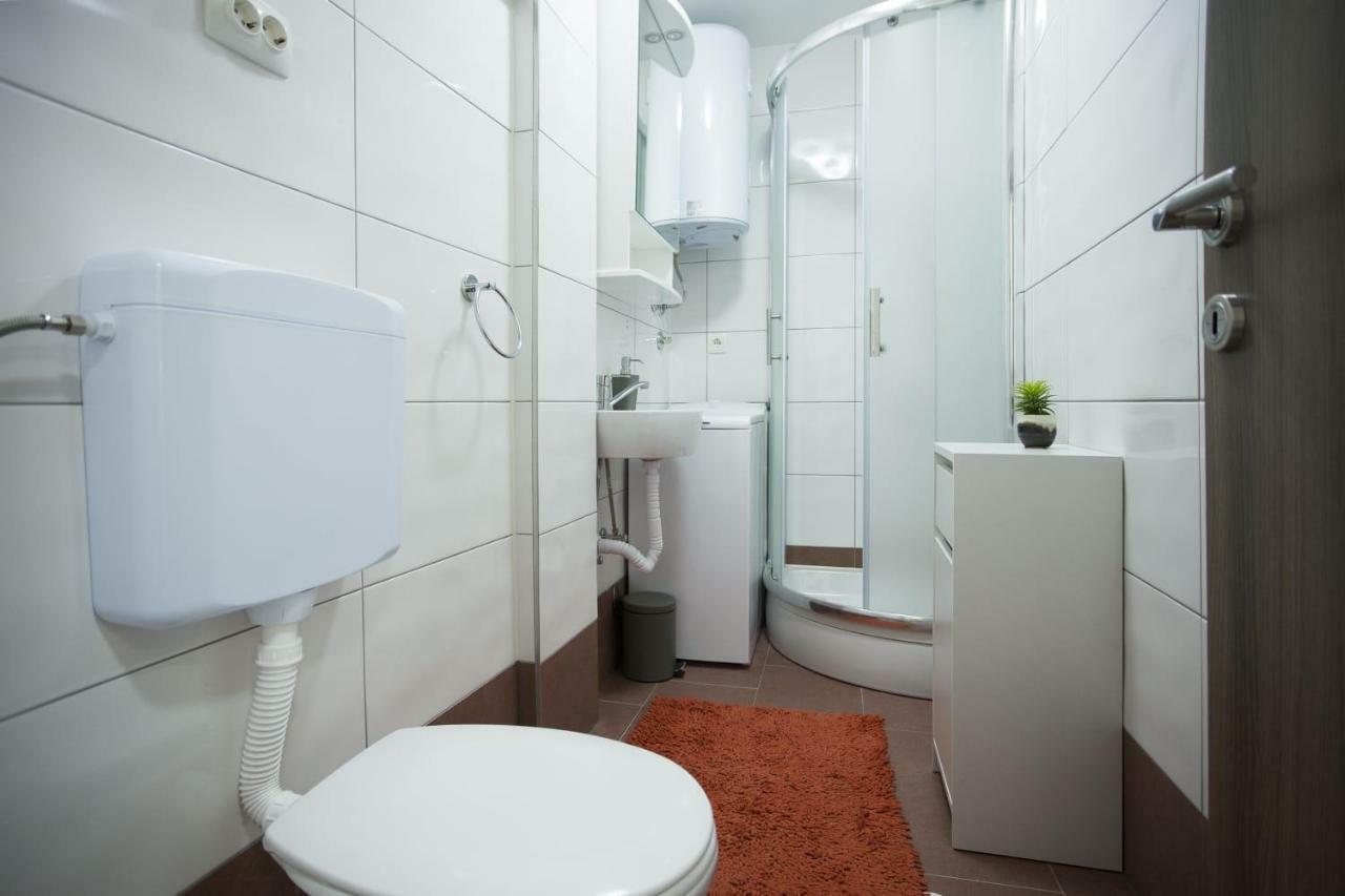 Apartman Leona Каштела Экстерьер фото